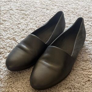 Ecco Classic Black Leather and Suede Flats Size 8